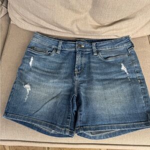 G.H. Bass & Co., Distressed, Blue, Jean Shorts, Size 4